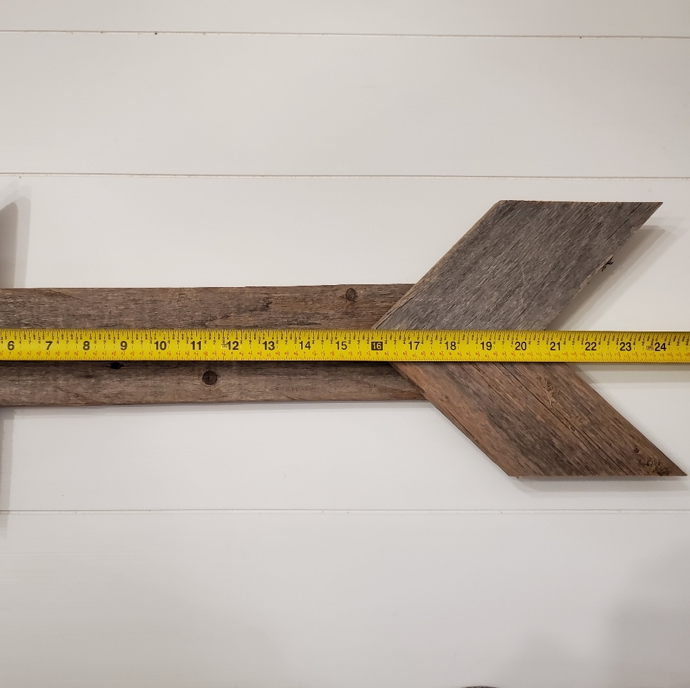 Rustic wooden arrow - Picture 2 of 4